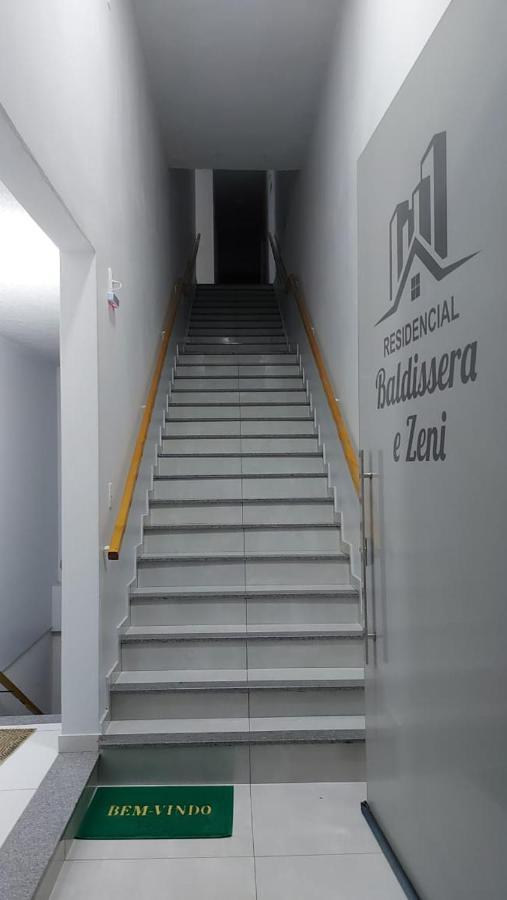 Residencial Baldissera Машадиньо Екстериор снимка